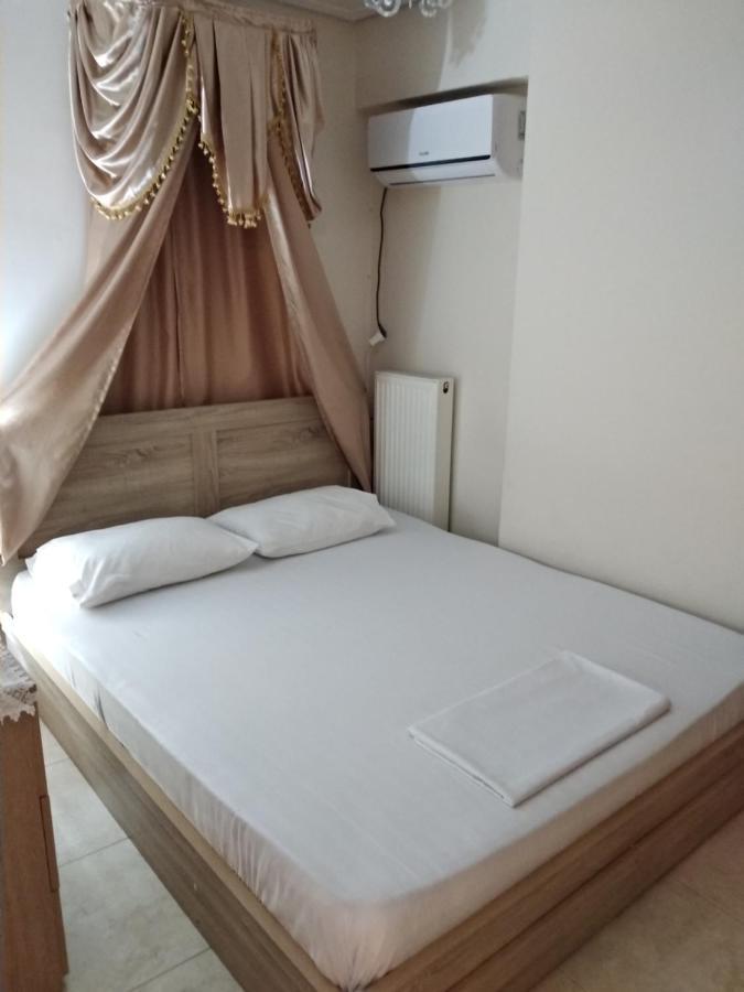 Penthouse Deluxe Apartment At Piraeus Bagian luar foto