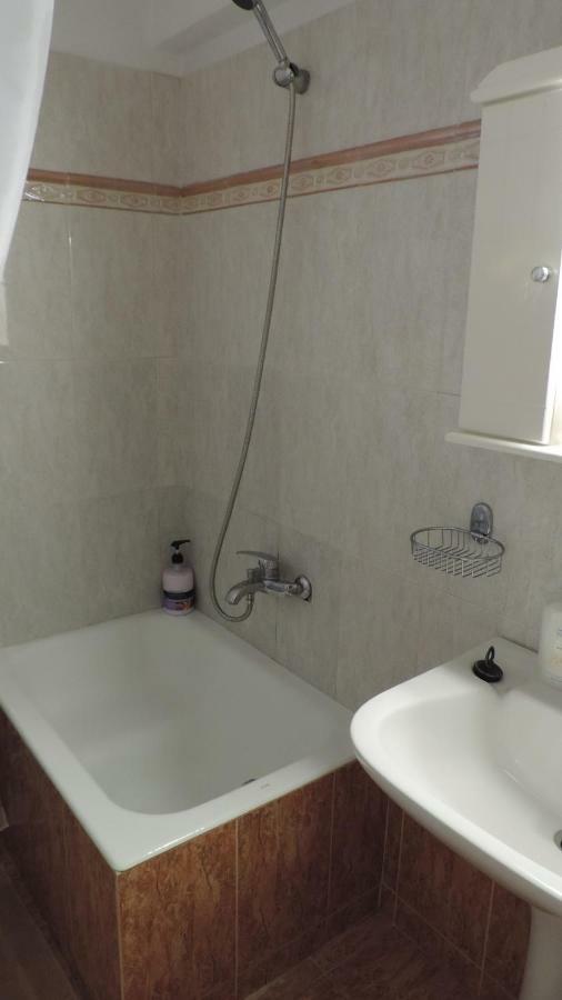 Penthouse Deluxe Apartment At Piraeus Bagian luar foto
